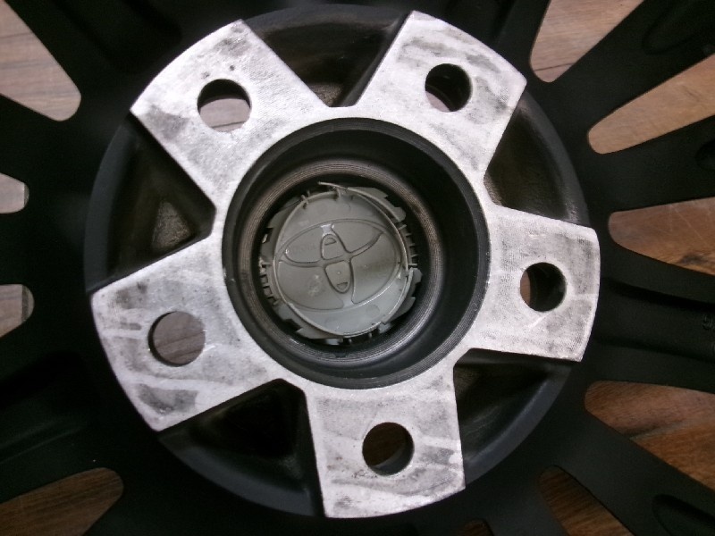 Unknown - Manufacturer unknown - Toyota OEM style / 19-inch wheel