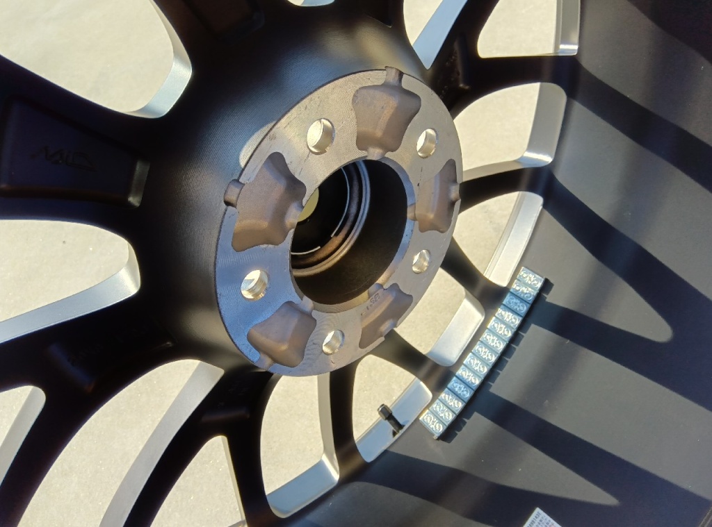 MID Wheels - Undriven RMP820F/4 new 20-inch tires