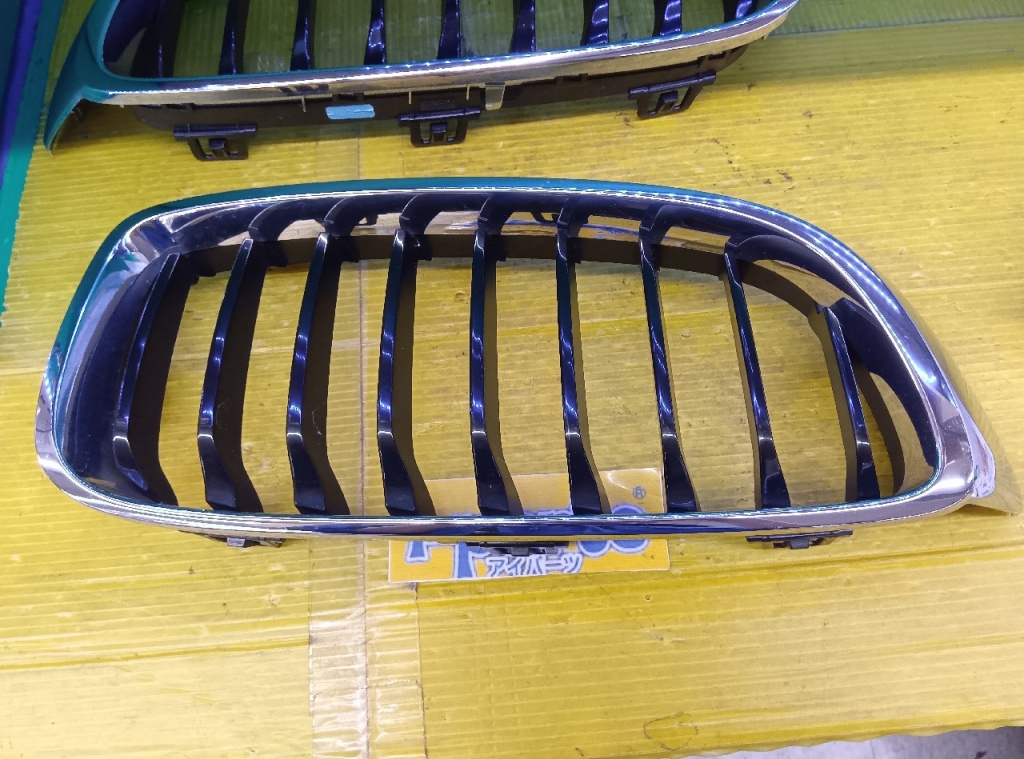 BMW - 4 Series (F32/36) genuine front grill