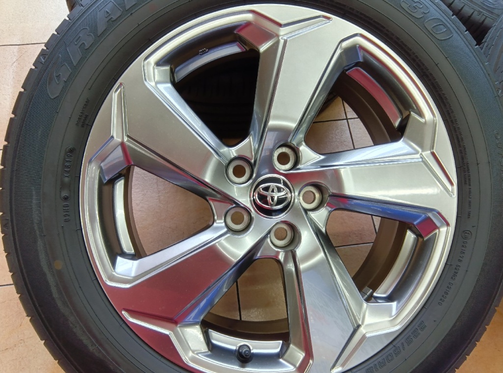 トヨタRAV4 G 純正18インチ 225/60R18 4本セット 2023年製 新車外し品】トヨタ RAV4 Gグレード 後期 純正 18in 7J