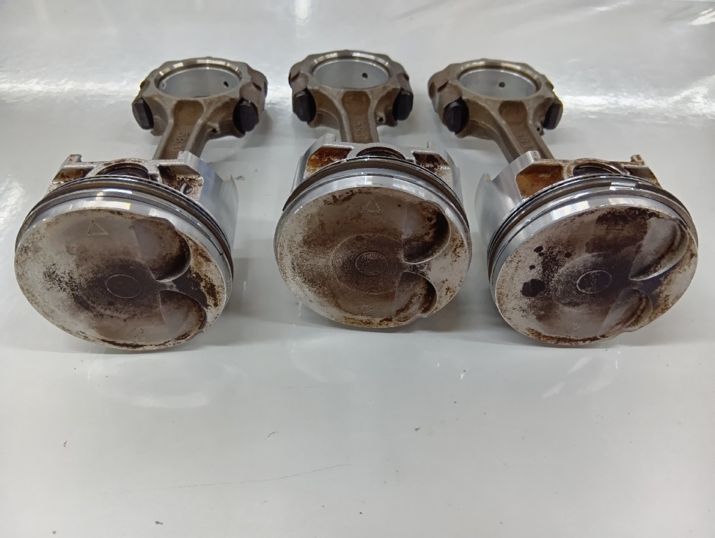 Suzuki - Alto Works (HA22) Genuine Engine Pistons (3 pieces