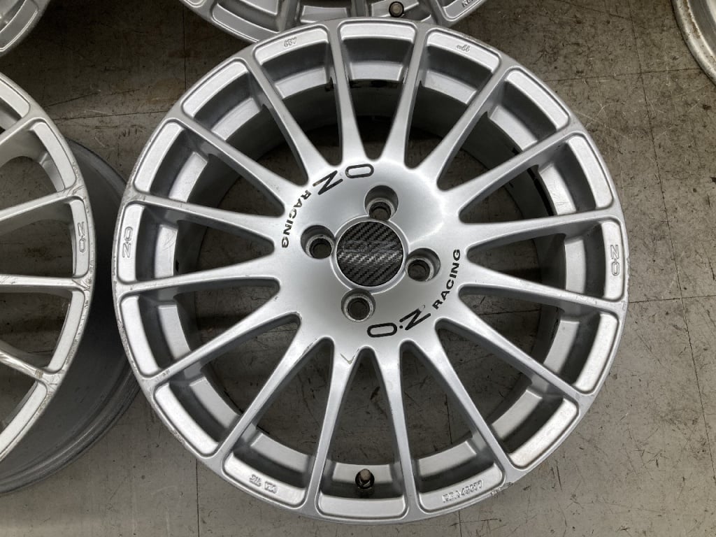 OZ Reacing 7J PCD100 205/55R16(B924)