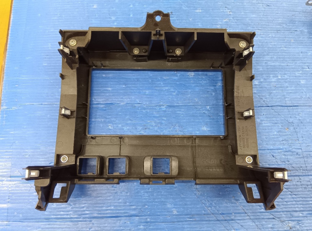 Unknown - Nissan Motor Co., Ltd. - Serena (C27 series) genuine audio panel