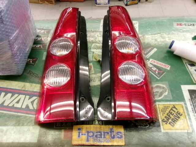 Mazda - Used! AZ Wagon (MJ21S) genuine tail lights (left and right)