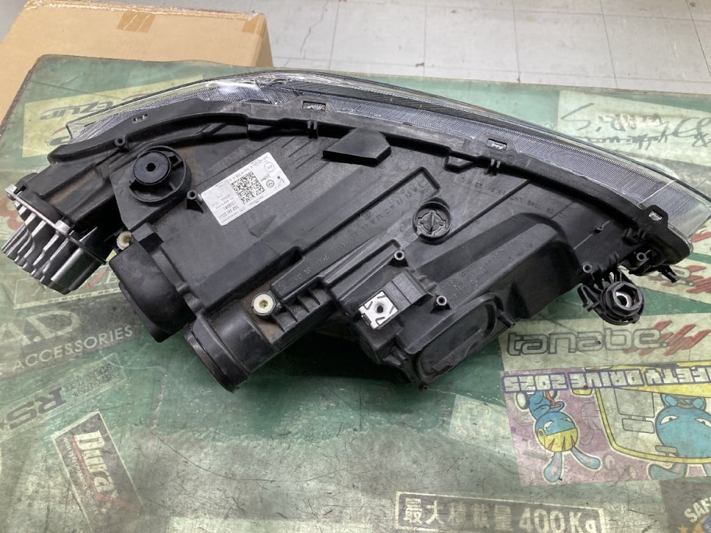 Volkswagen - Volkswagen Polo AW series genuine headlight (left only)