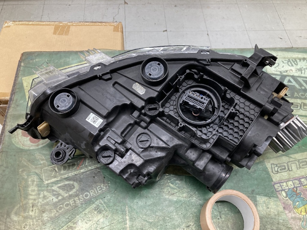 Volkswagen - Volkswagen Polo AW series genuine headlight (left only)