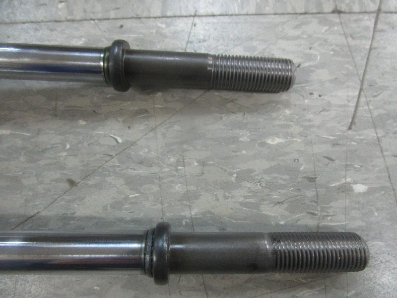KYB - Sienta (NHP170) rear shock absorbers (2 pieces)