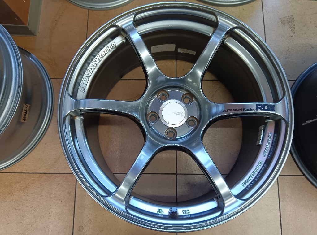 Yokohama - ADVAN RG?/2 18-inch wheels