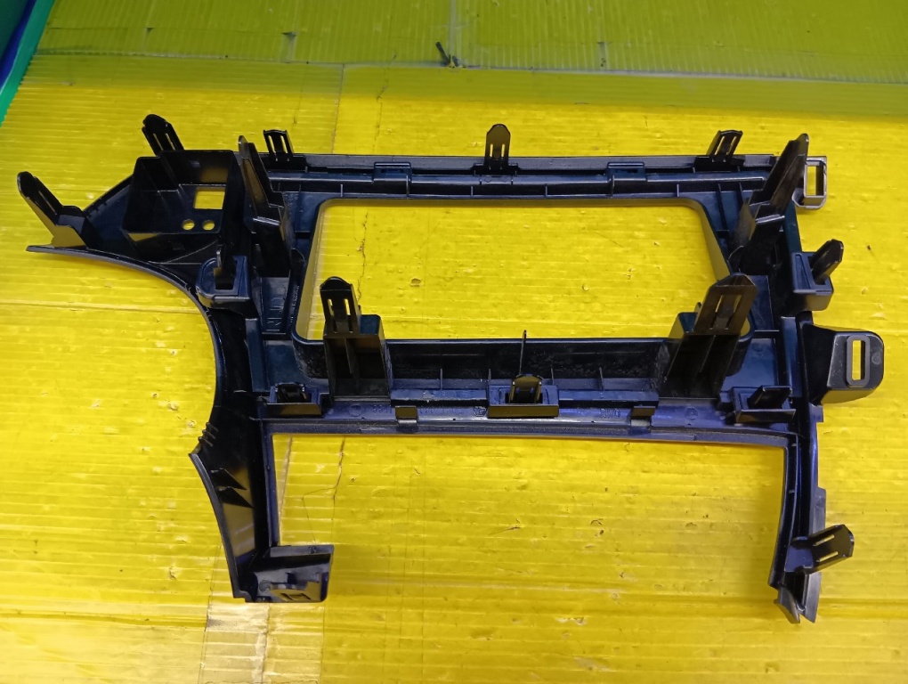 Toyota - 30 series Prius genuine audio panel