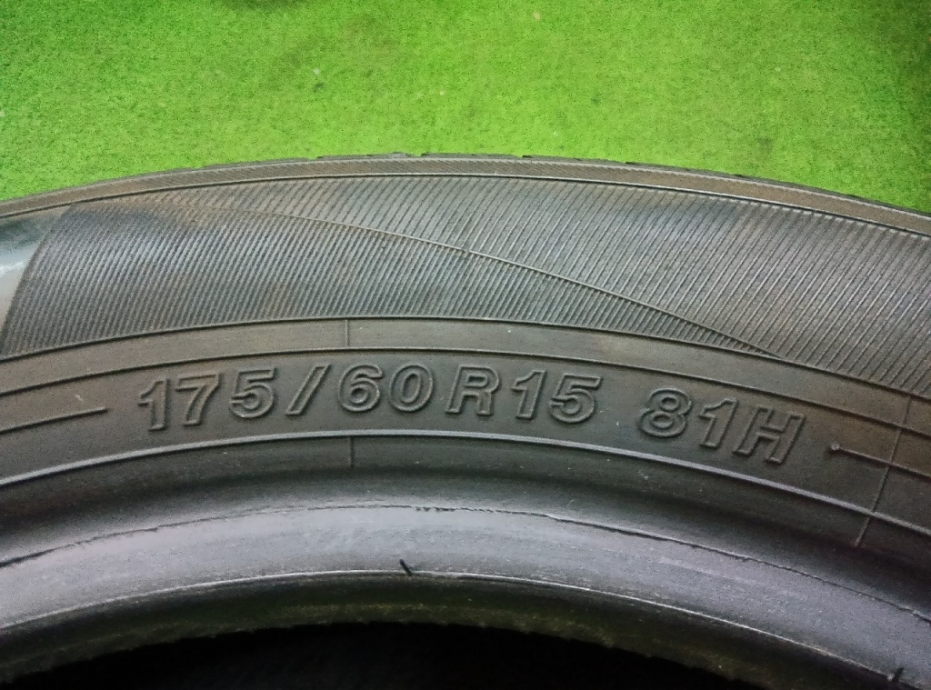 Yokohama - Used tires (175/60R15) 6-2 units