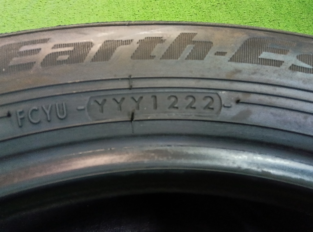 Yokohama - Used tires (175/65R15) 6-2 units