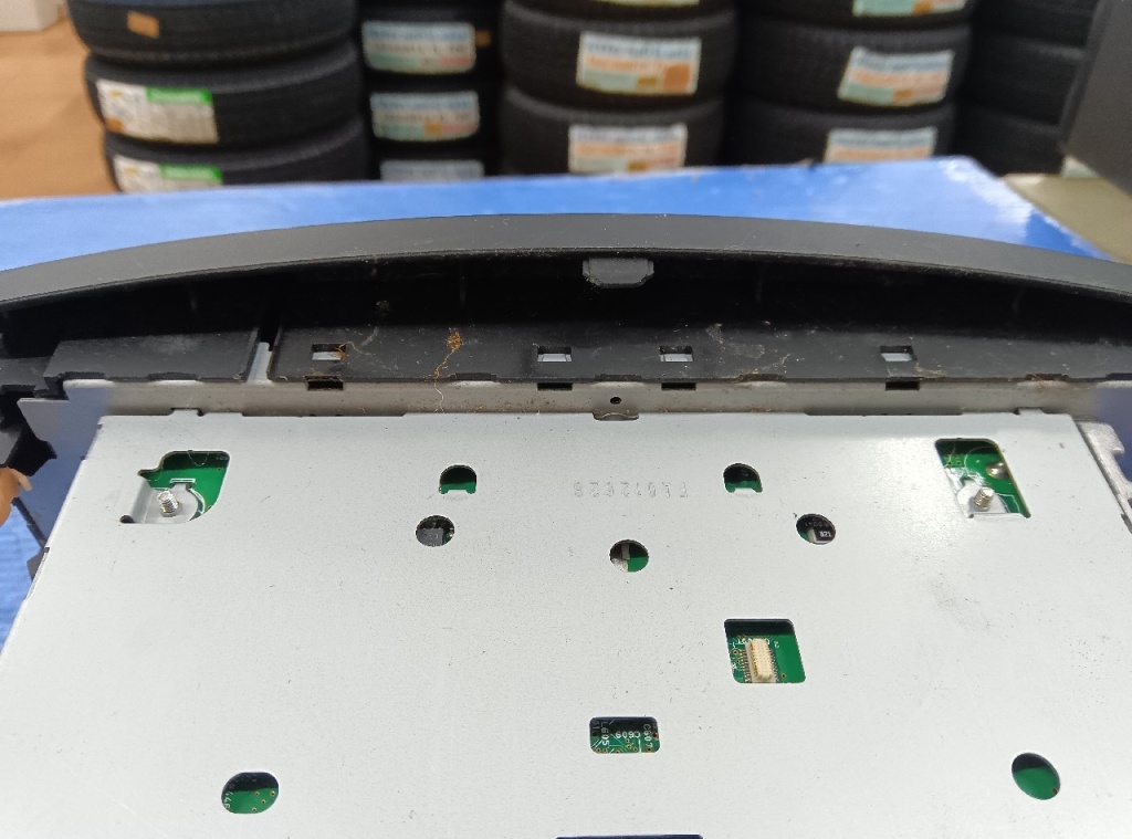 Suzuki - Genuine CD deck for Swift (ZC72)