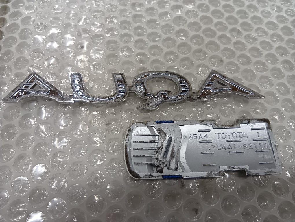 Toyota - Aqua (NHP10) Genuine Emblem Set - Nengun Performance
