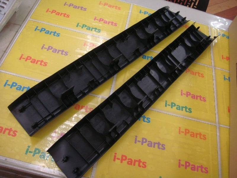 Toyota - Genuine Land Cruiser 250 scuff plates (left and right)