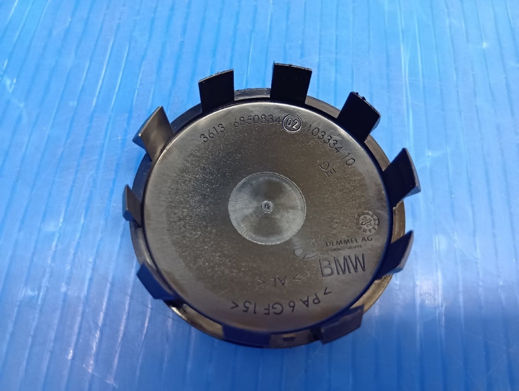 BMW - Unused! BMW genuine wheel cap (56mm)