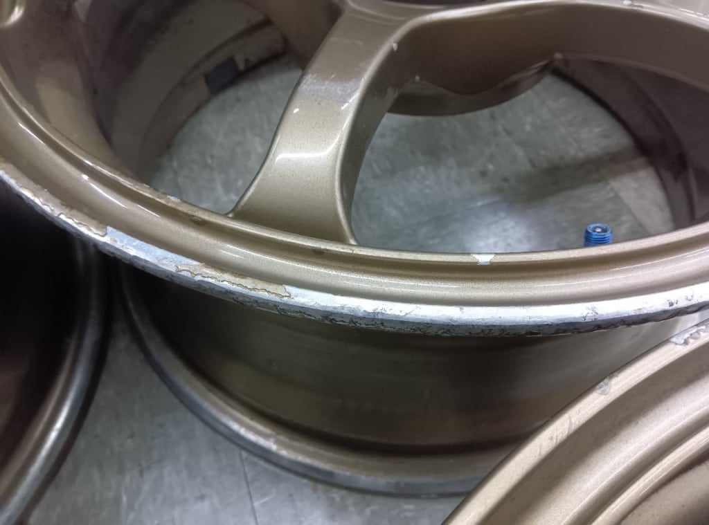 Yokohama - ADVAN RG? 15-inch aluminum wheels (4 wheels)