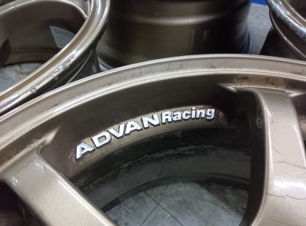 Yokohama - ADVAN RG? 15-inch aluminum wheels (4 wheels)