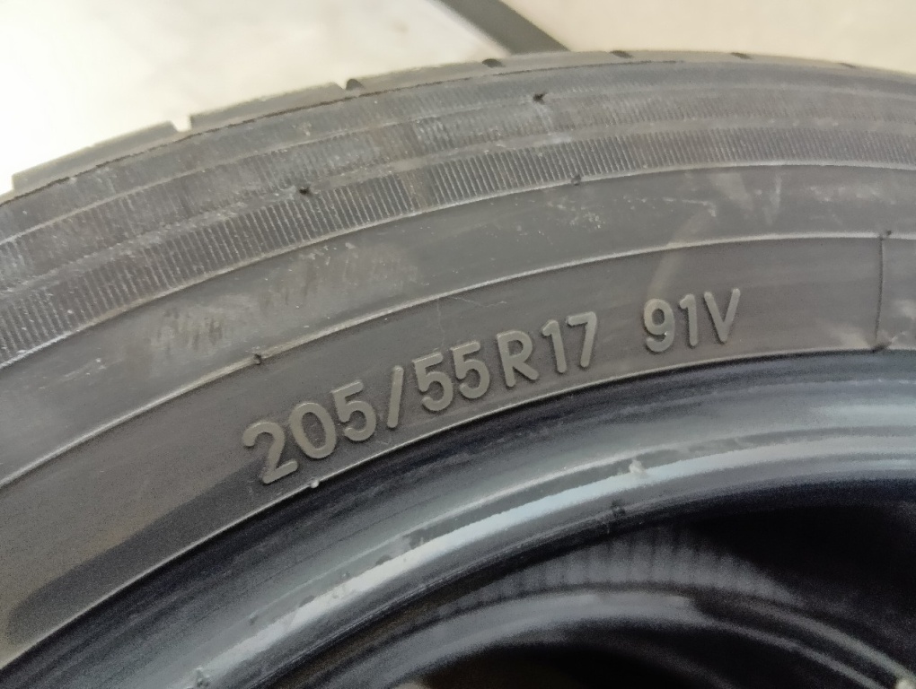 Toyo - Used tires (205/55R17) 6.5mm, set of 4