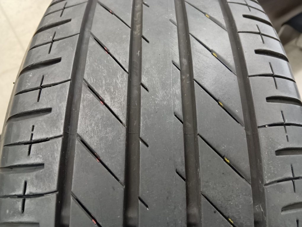 Toyo - Used tires (205/55R17) 6.5mm, set of 4