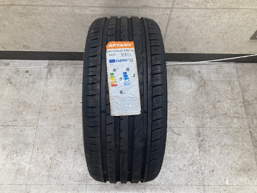 Unknown - Only one unused tire (245/35R20)