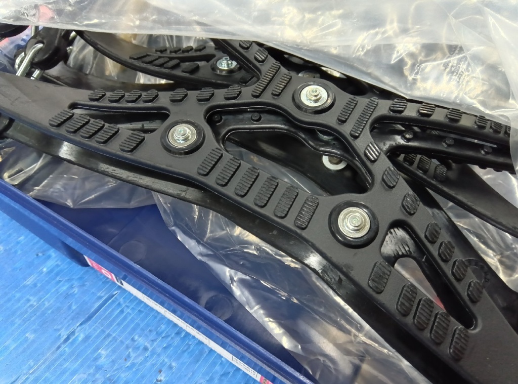 Autobacs - Unused! Non-metallic tire chains (ST10)