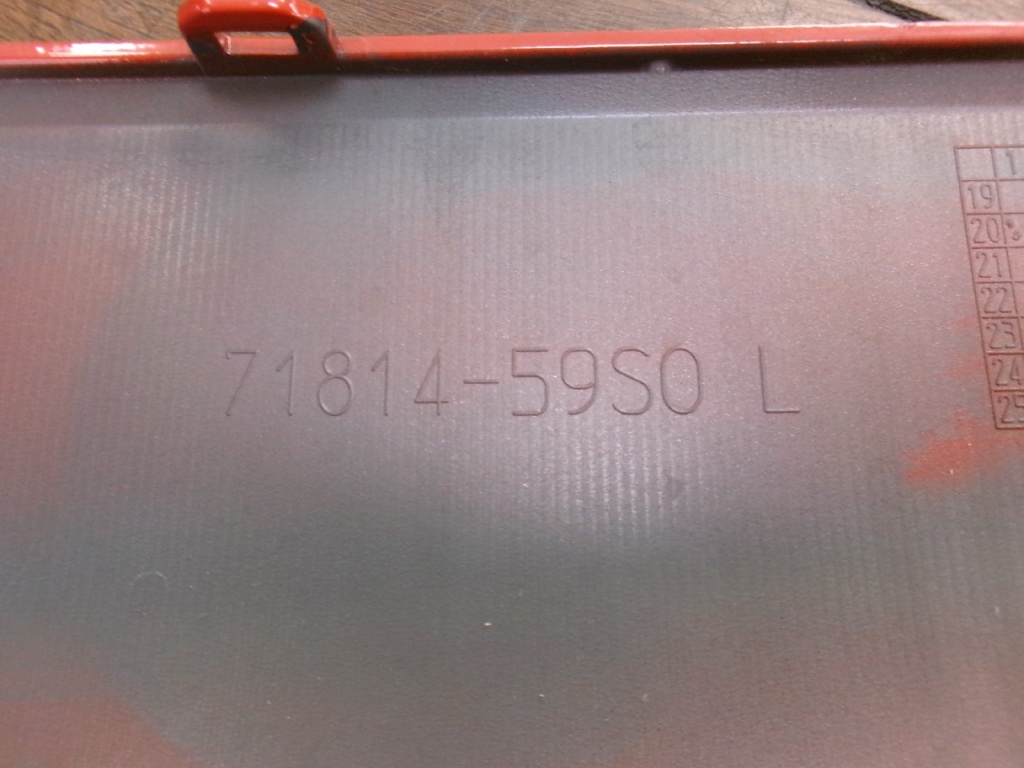 Suzuki - 2nd generation Hustler rear bumper garnish set (left and