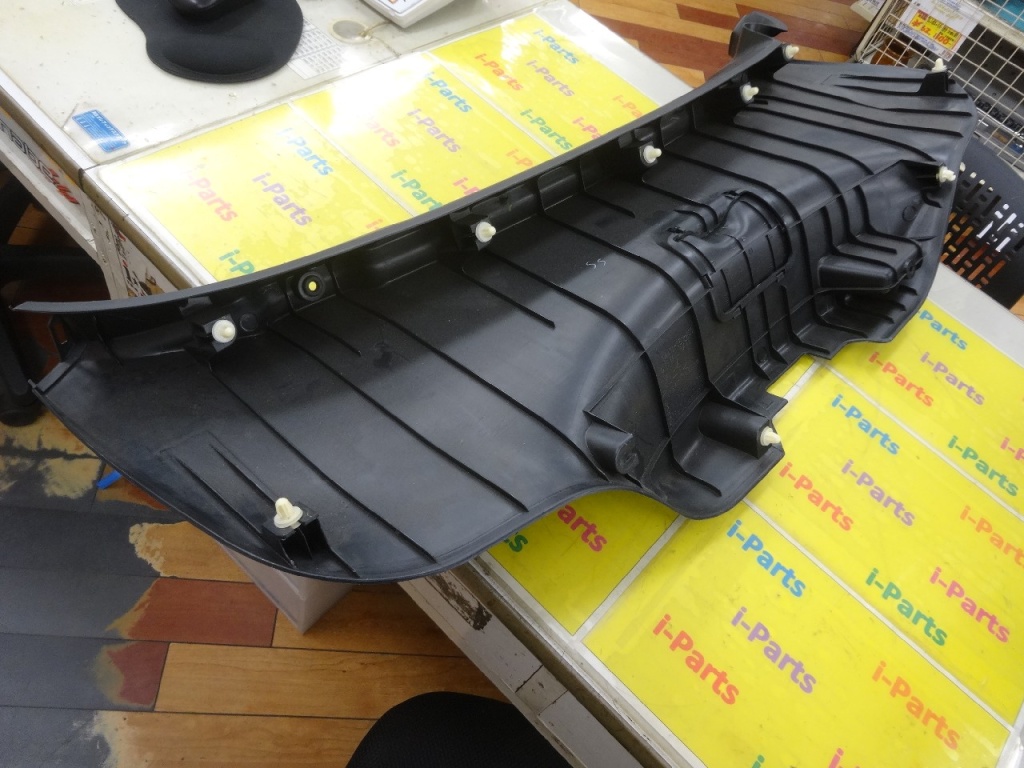 Honda - Integra Type R (DC5) genuine rear gate trim