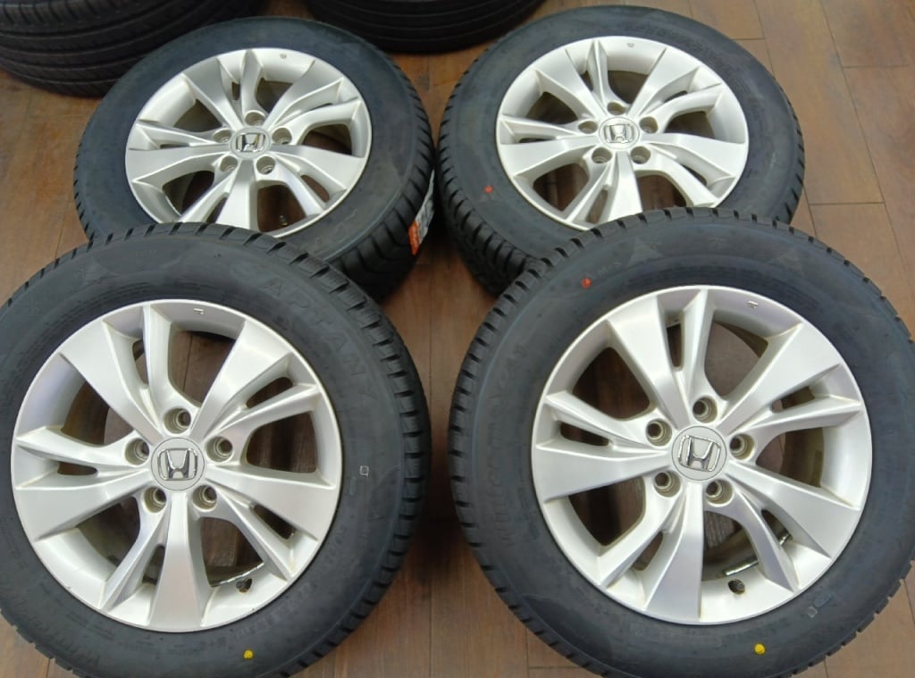 Honda - Genuine Vezel / New 16-inch studless tires (4 tires)