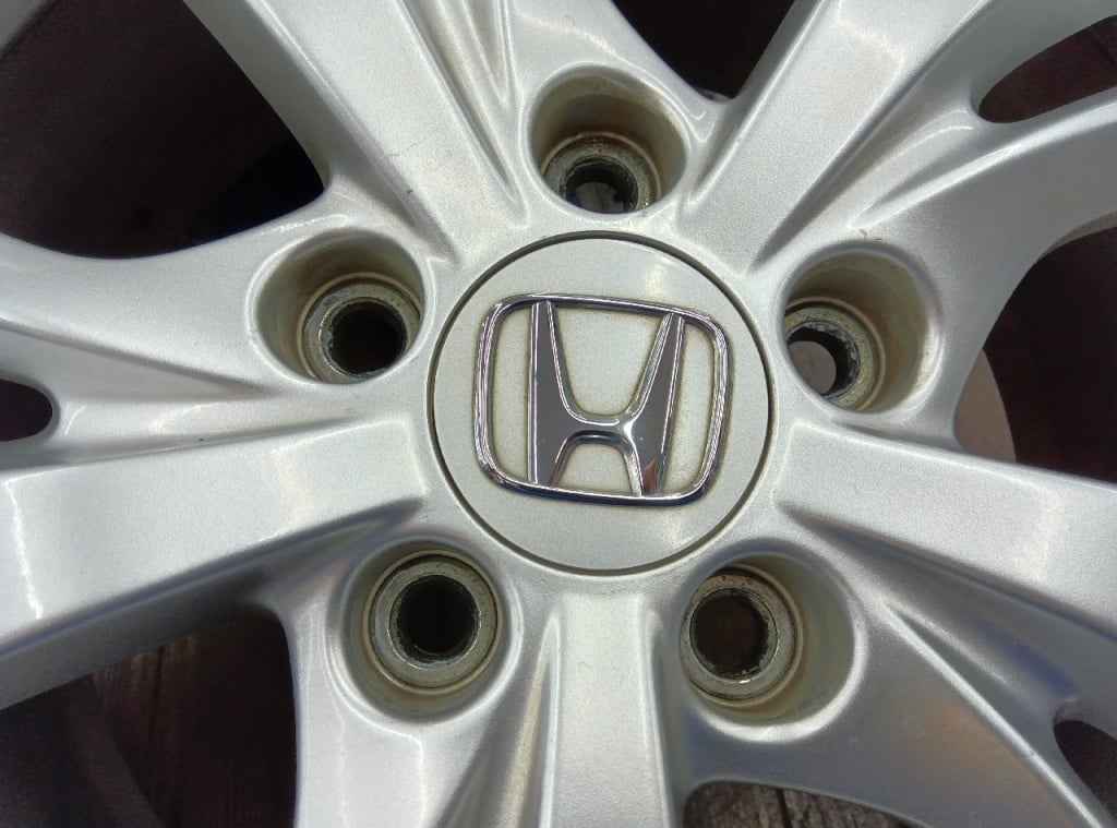 Honda - Genuine Vezel / New 16-inch studless tires (4 tires)