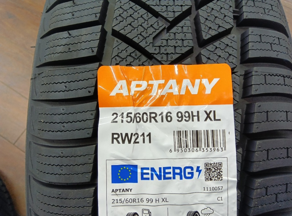 Honda - Genuine Vezel / New 16-inch studless tires (4 tires)