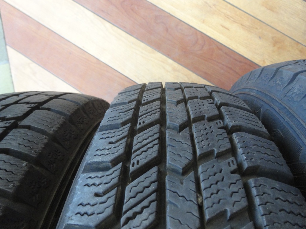 Daihatsu - Daihatsu Genuine Steel/GY13-inch Studless Tires (4 tires)