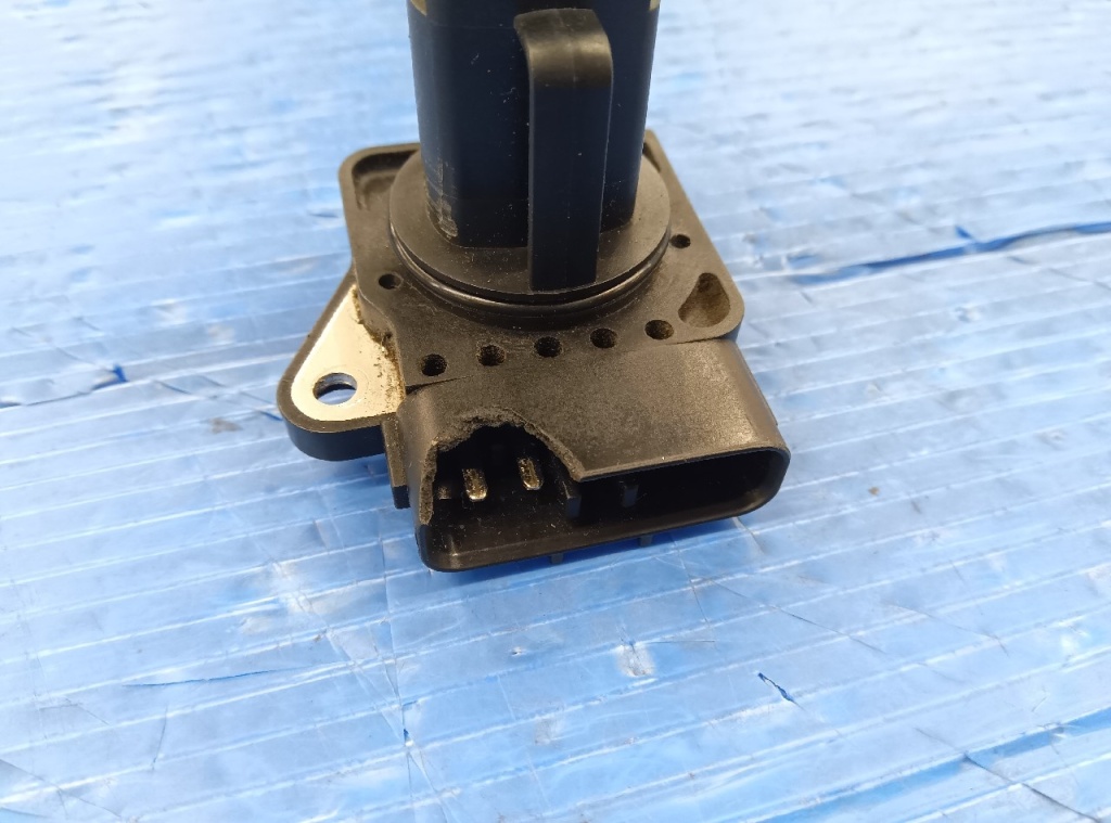 Toyota - Junk! Toyota Genuine Air Flow Sensor
