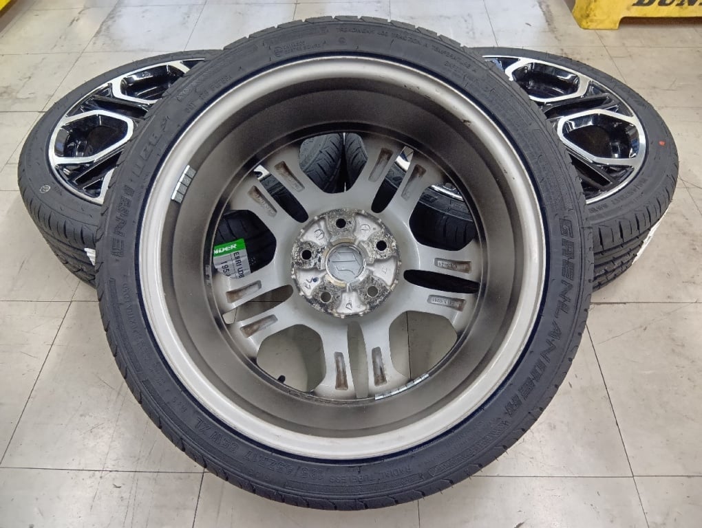 Suzuki - Genuine ZC33 Swift Sport 17-inch wheels (set of 4