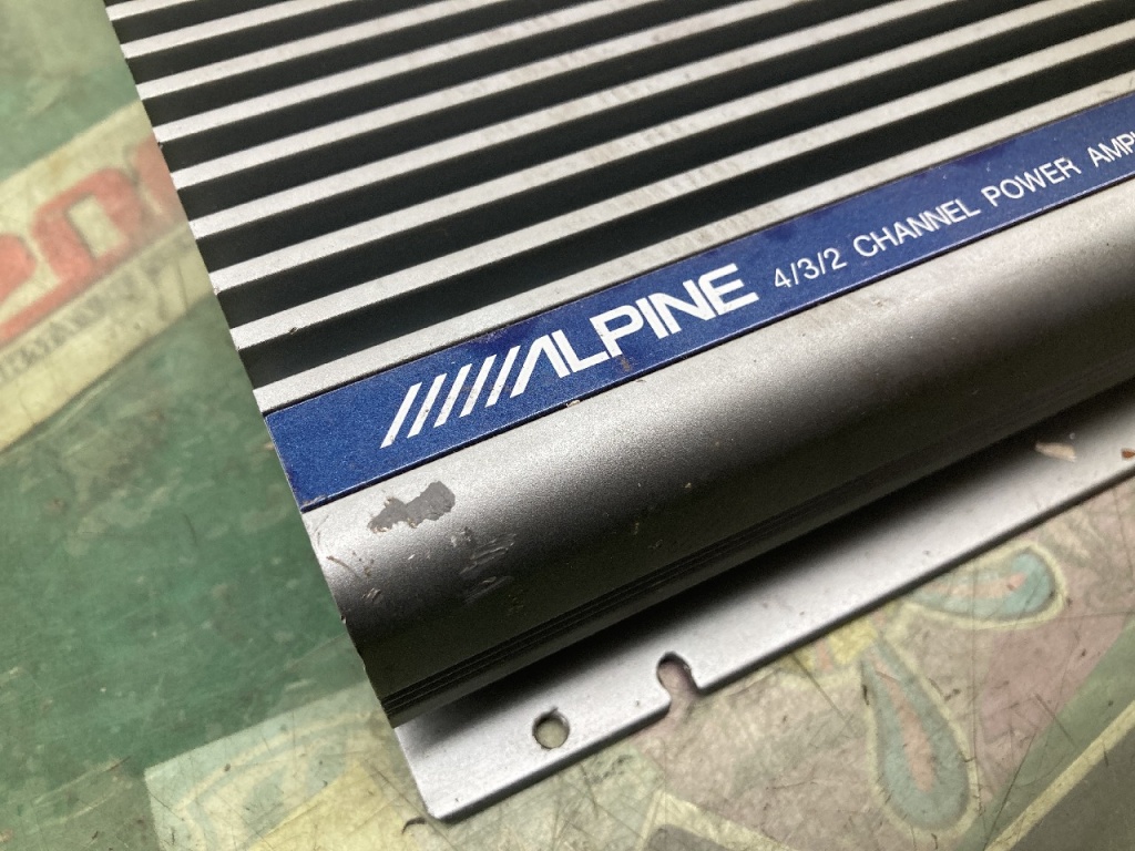 Alpine - Damaged 4/3/2ch amplifier (MRV-F400S) - Nengun Performance