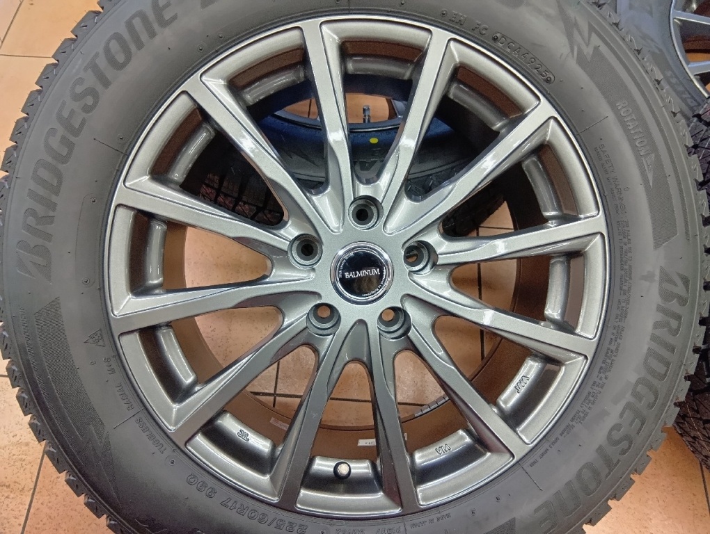 BRIDGESTON BALMINUM 17インチ スタッドレス Bridgestone - BALMINUM/BS 17-inch studless tires (set of 4