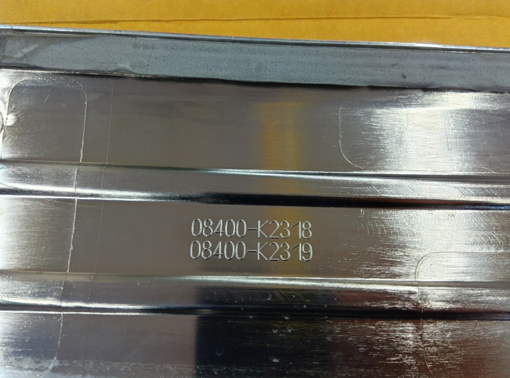 Daihatsu - Used Taft genuine optional/chrome back door garnish