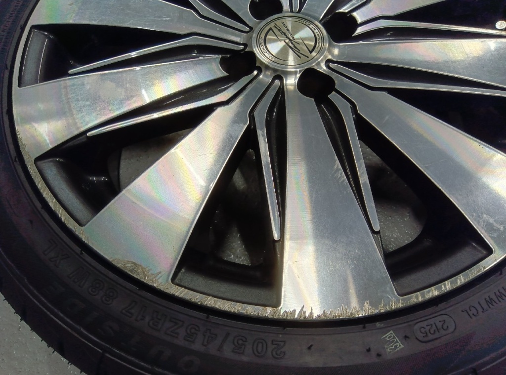 BADX - W.VISION/New Import 17-inch 4 wheels