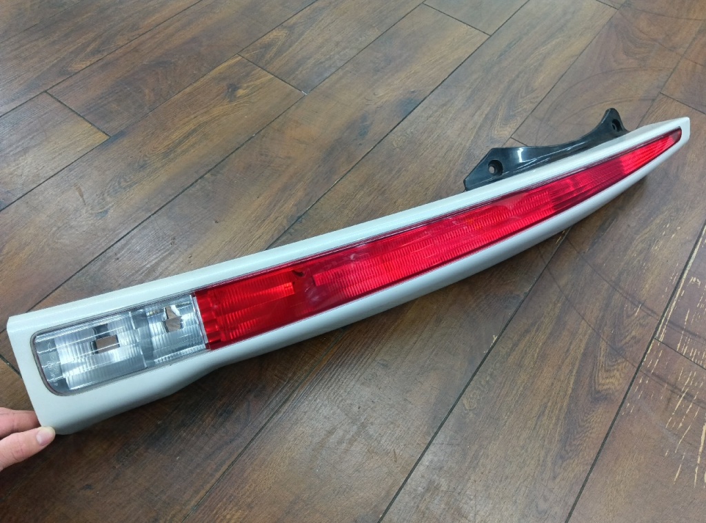 Daihatsu - Move Custom (L175S) genuine tail lenses (left and right)