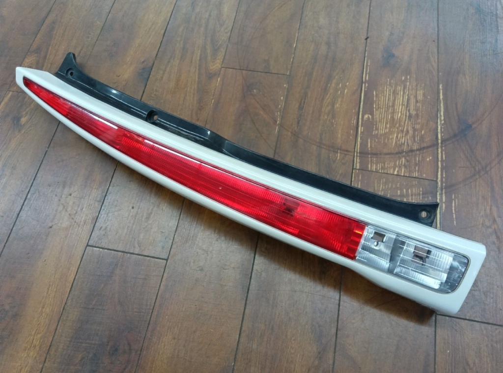 Daihatsu - Move Custom (L175S) genuine tail lenses (left and right)