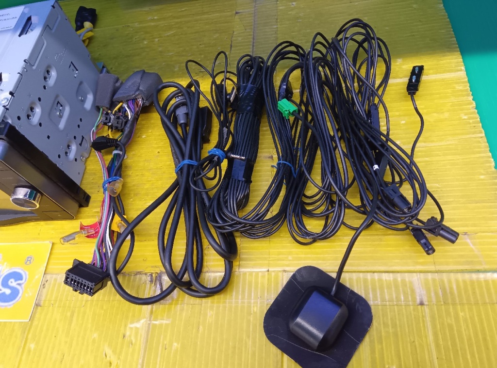 Subaru - Junk memory navigation system AVIC-MRZ099WZP