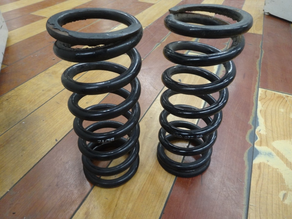 Blitz - Coil-wound spring, ID62, free length 220mm, 6K - Nengun