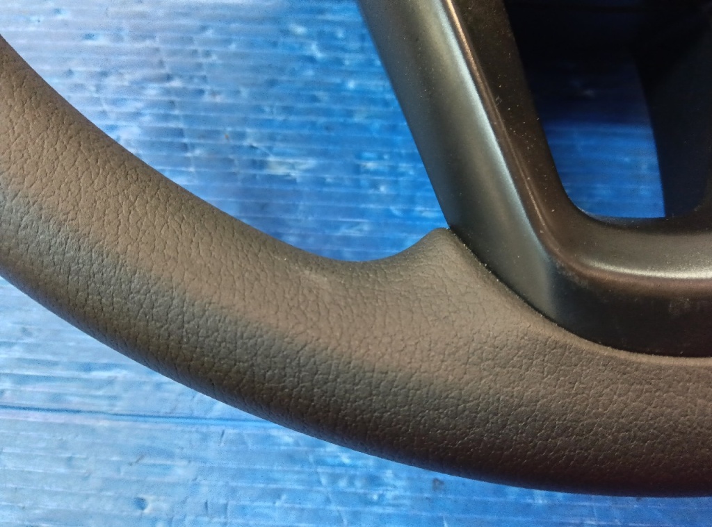 Daihatsu - Atrai (S710V) genuine steering wheel