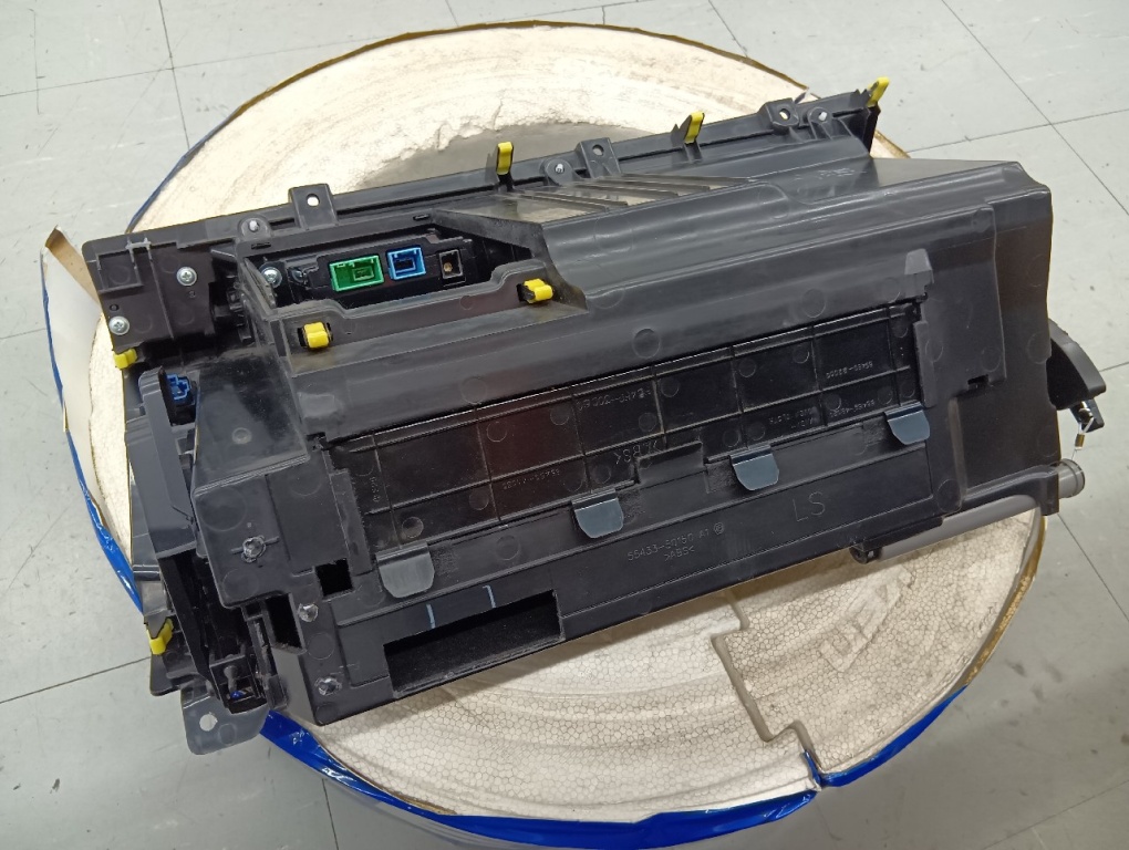 Lexus - LS460 (USF40) late model genuine glove box