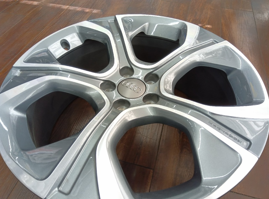 Audi - AUDI A1 genuine OP 18-inch aluminum wheel (1 piece only)