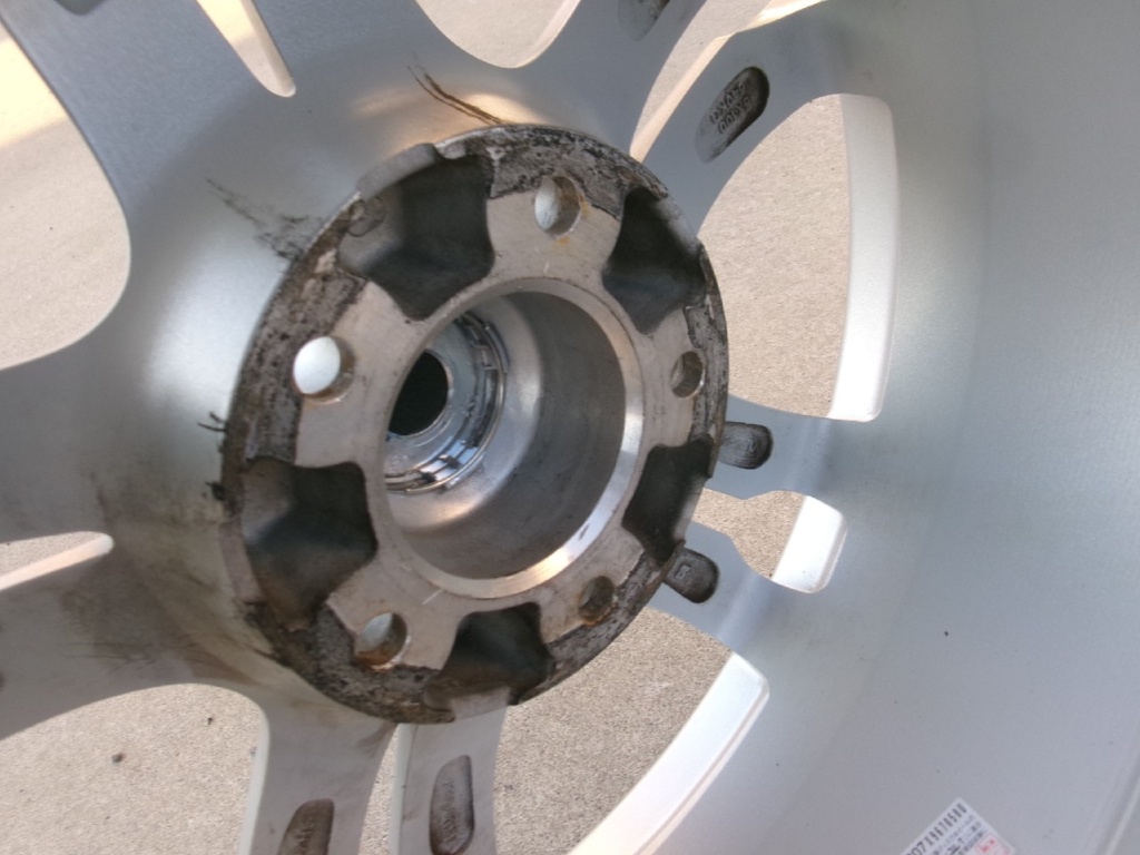 Bridgestone - FEID/New 16-inch studless tires (set of 4)