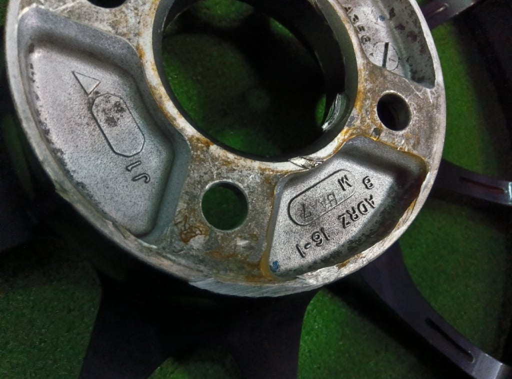 Yokohama - Damaged! ADVAN RZ 16-inch wheels (set of 2)