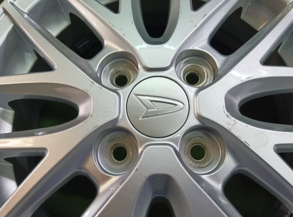 Daihatsu - Daihatsu Genuine YH14-inch Studless Tires (Set of 4)