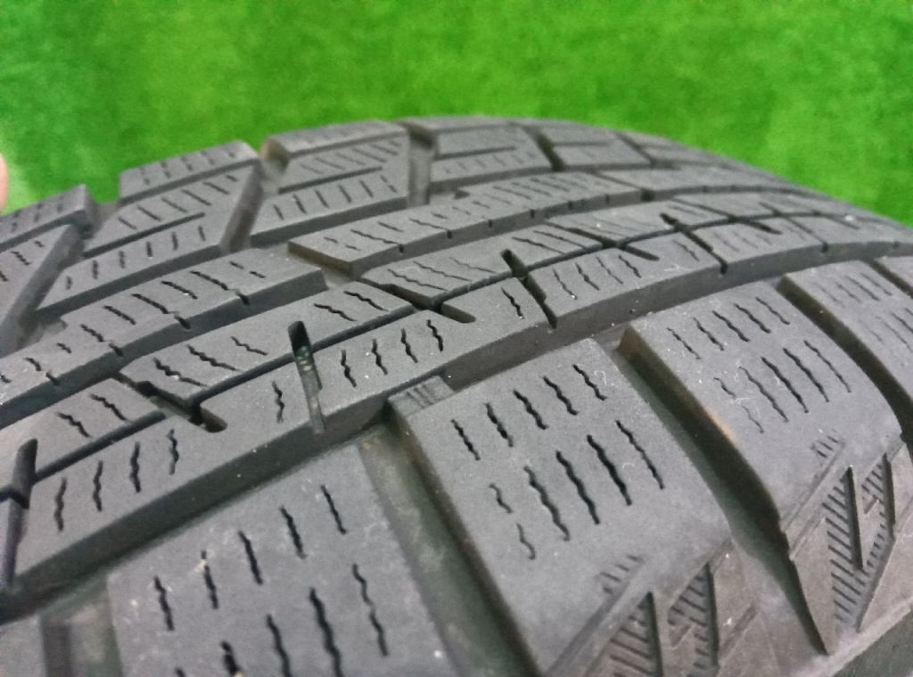 Daihatsu - Daihatsu Genuine YH14-inch Studless Tires (Set of 4)