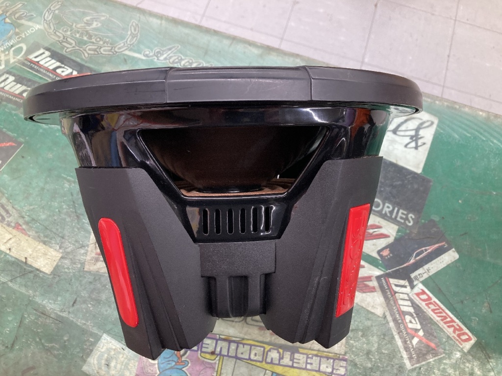 Boss - Details unknown! 12-inch woofer amplifier set/BOSS