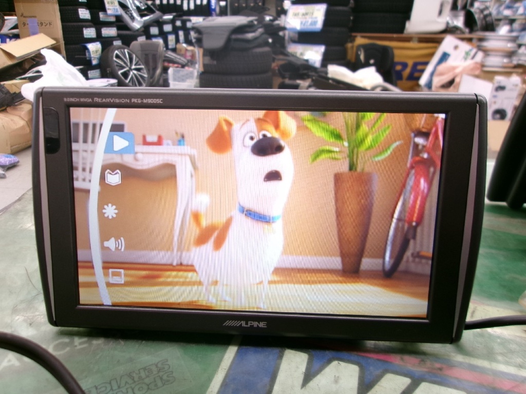 Alpine - Used! 9-inch rear monitor (left and right) / PKG-M900SC